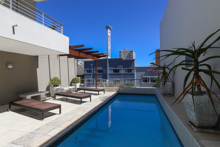 To Let 2 Bedroom Property for Rent in Sea Point Western Cape